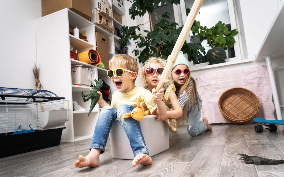 31 Screen-Free Ideas for August!