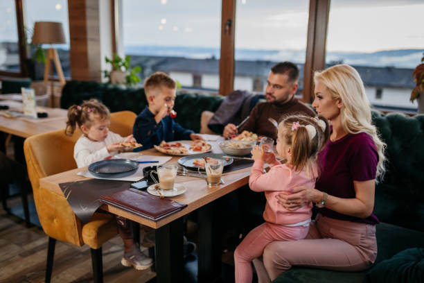 Guide to Deals on Kids Meals!
