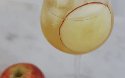 Fall Cocktail Idea: Apple Cider Spritz