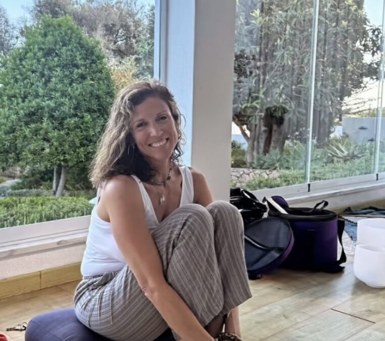 Meet a Mom: Julie Armstrong Owner of UNRIVALED Fitness and Founder of The Hope Experience