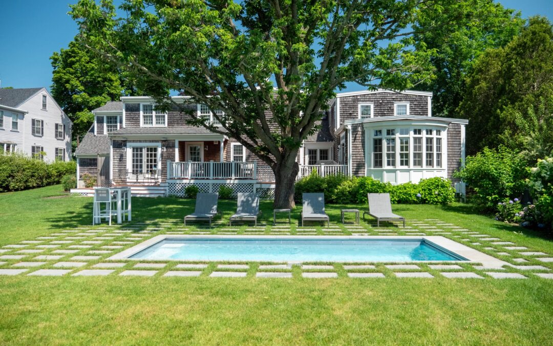 Plunge Pools: Why They’re Perfect for Busy Families