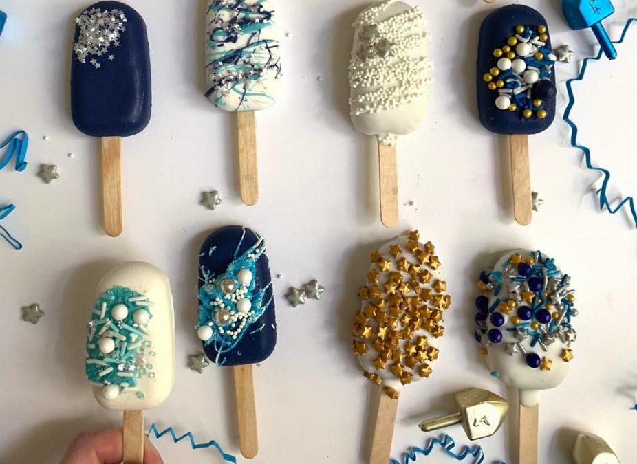 Easy Chanukah Cakesicles Recipe!