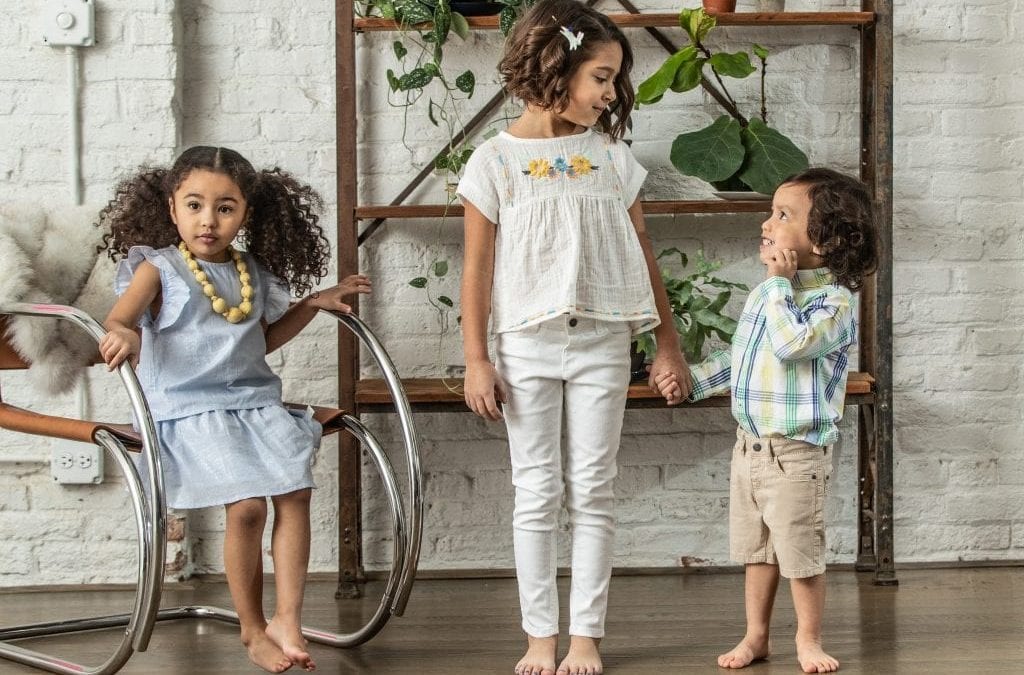 Mac & Mia: High Quality Clothes, Delivered to Your Door