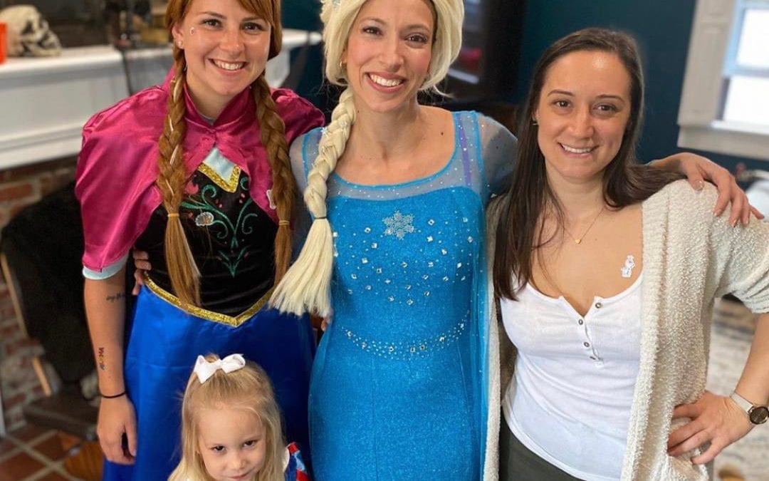 Fairytale Moments with Anna and Elsa!