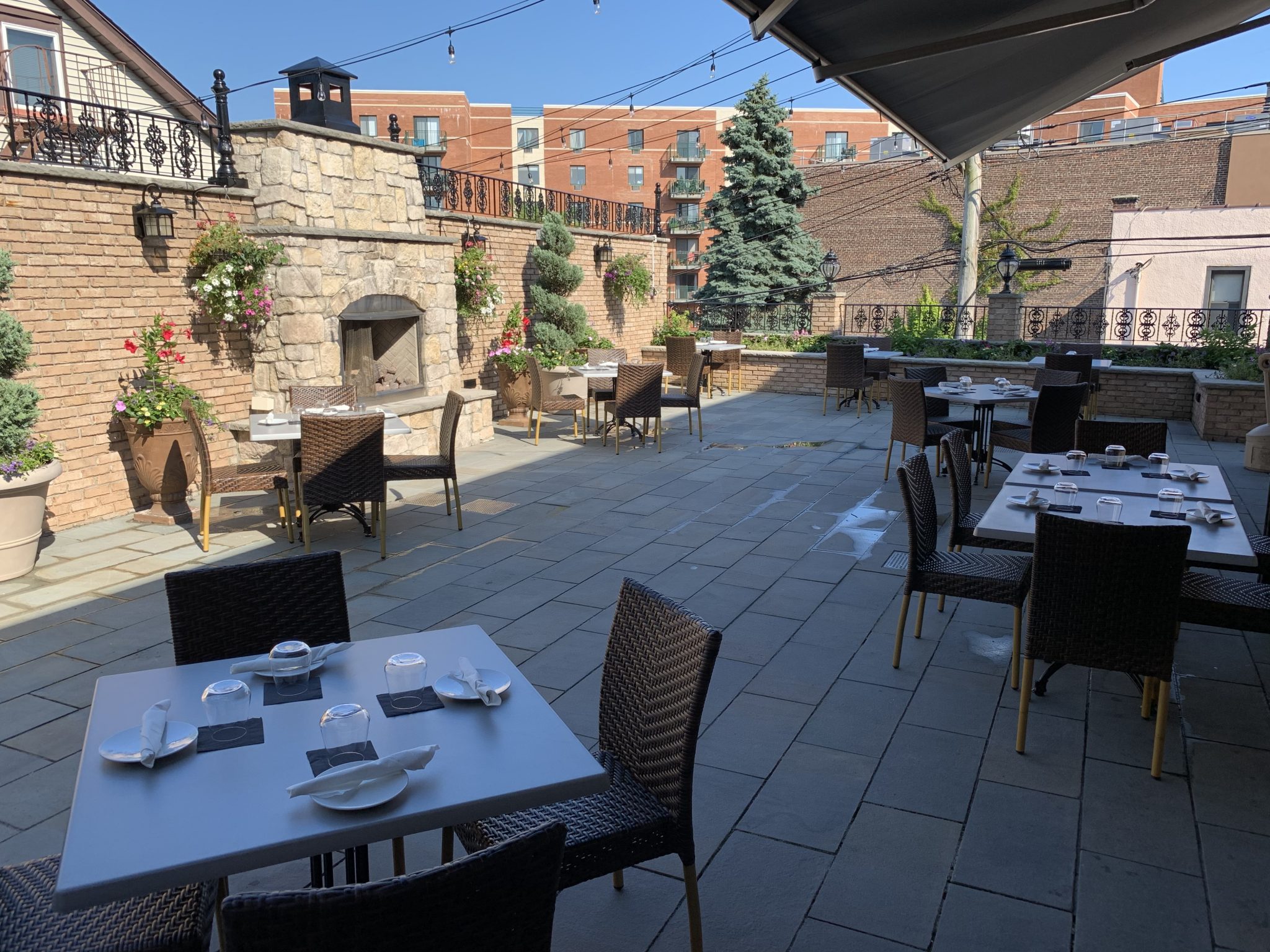 nonna carola restaurant outdoor dining in westchester