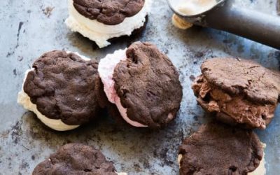 Bring DIY Ice Cream Sandwiches To Your Weekend BBQ!