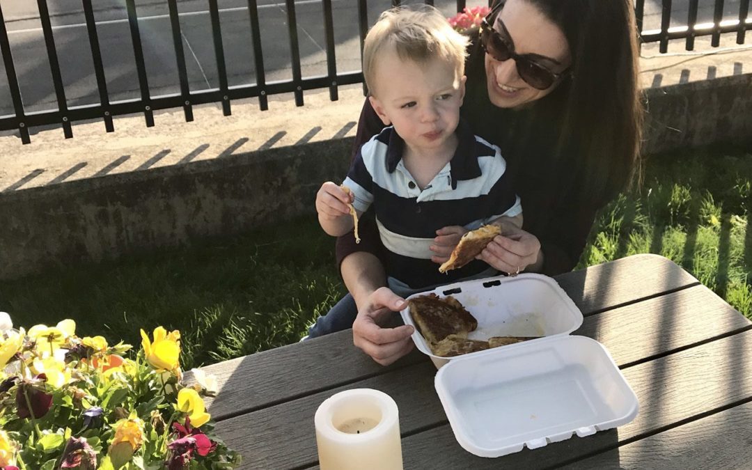 7 Great Restaurants for Dining Outside as a Family!