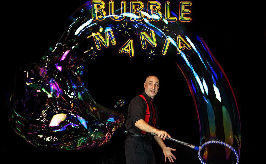 Casey Carle’s Bubblemania Brings Winter Fun To The Palace!