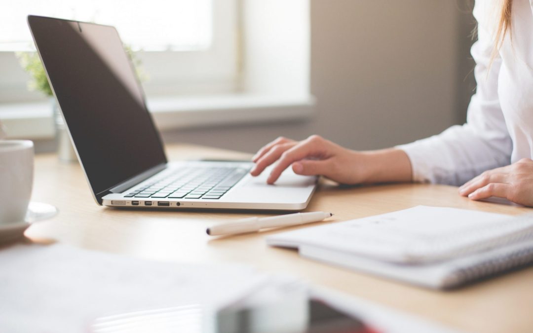 How to Improve Back Pain When Sitting at Your Desk