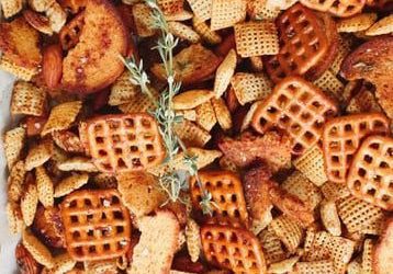 Recipe: Chex Mix for a Holiday Break Snack!
