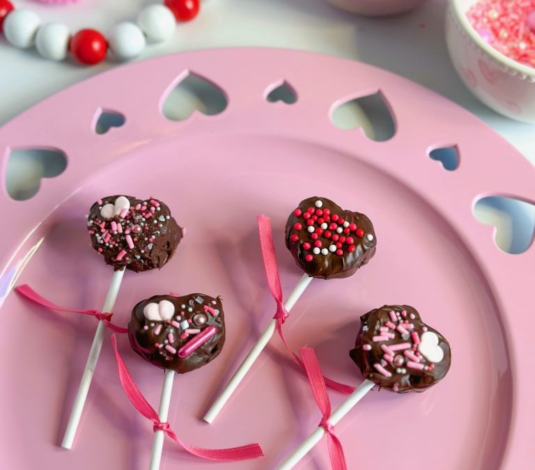 How-To: Marshmallow Lollipop Hearts!